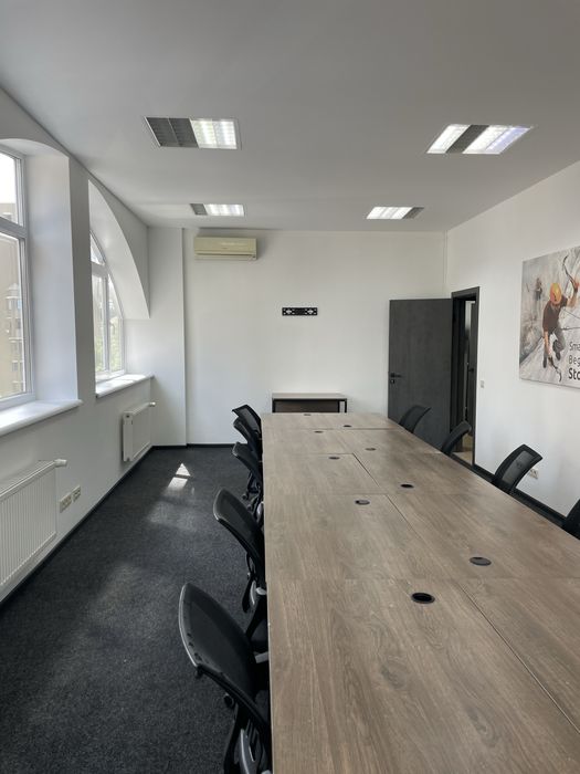 Оренда офісу з меблями м. Олімпійська (вул. Антоновича 72) світло є!!!