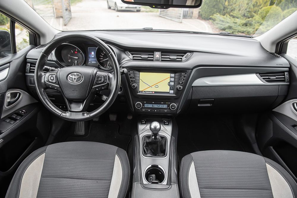 ~Toyota~Avensis~Diesel~Full Led~Navi~Kamera~Alkantara~Full Opcja~