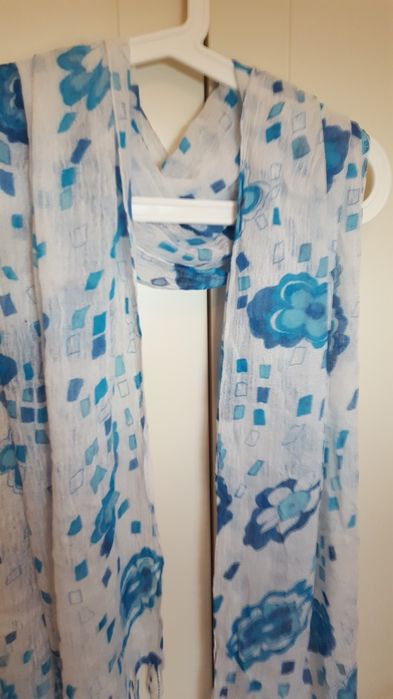 Echarpes várias com padrões