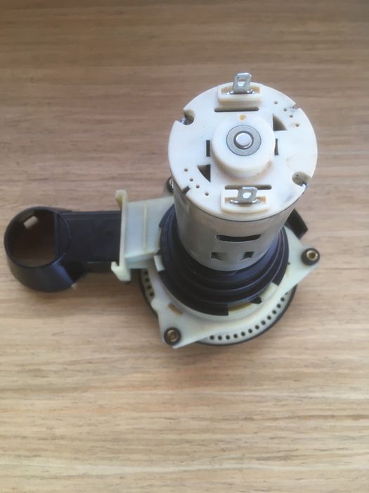 Młynek z silnikiem do ekspresu Samsung