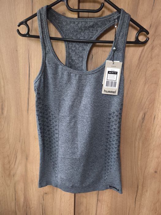Koszulka Top Tank Hummel, rozmiar XL/XXL, damska nowa z metką, przylegająca do ciała, mocno elastyczna. Wymiary na płasko: pachy 37-55 cm