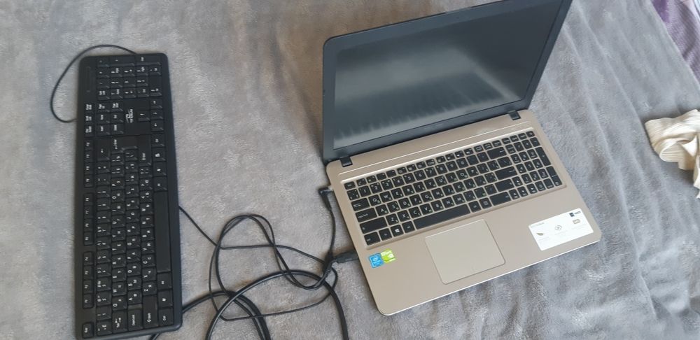 Комп'ютер ASUS 15 дюймов