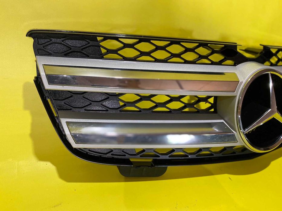 Решетка радиатора Mercedes GL X164 передняя решотка ML W164 Гриль W166