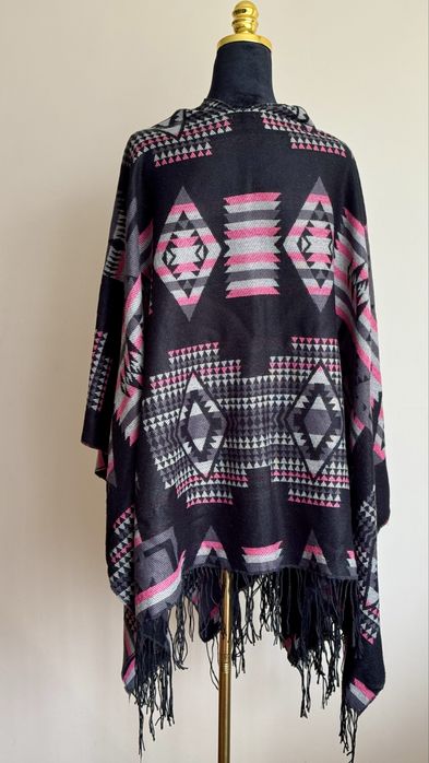 Poncho ponczo damskie wzór aztecki oversize frędzle narzutka