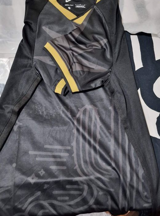 Camisa Brasil Preta e Dourada