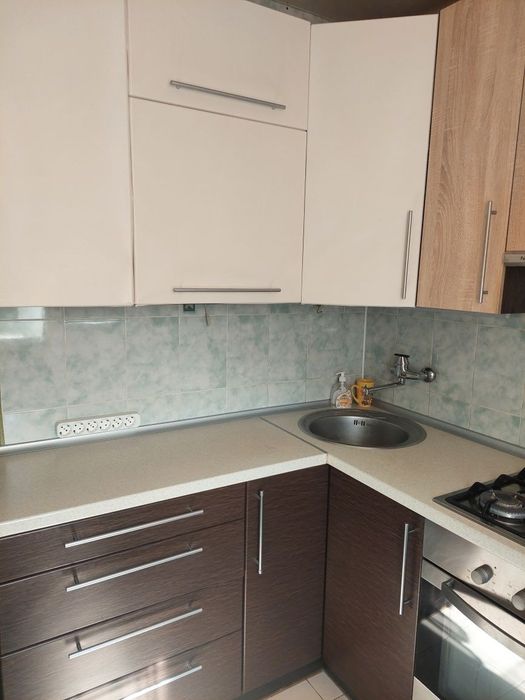 Сдаю 2 ком кв. Комун.рынок!