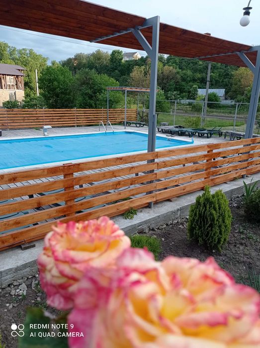 Здається житло подобово, тихе місце.