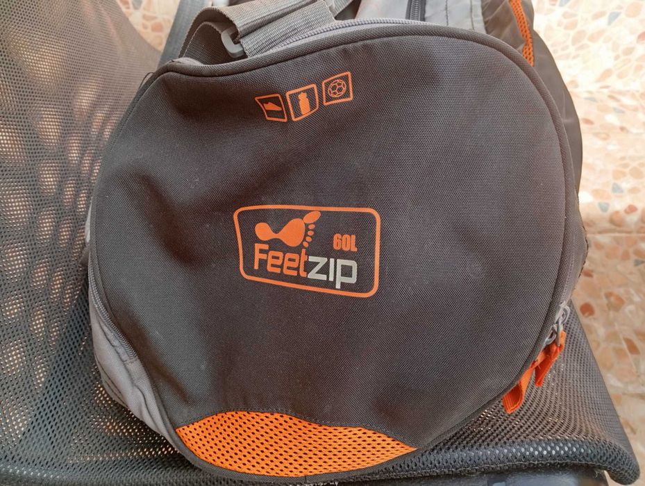 Mala de desporto / ginástica / futebol - Kipsta Feetzip de 60 litros