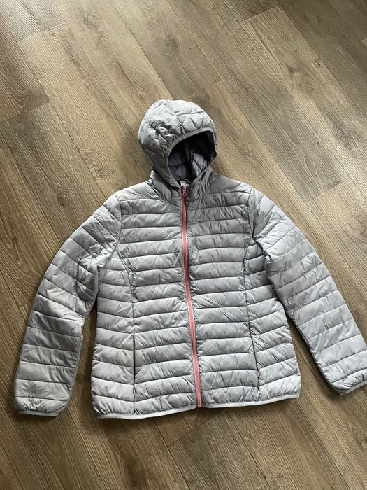 Куртка жіноча продам