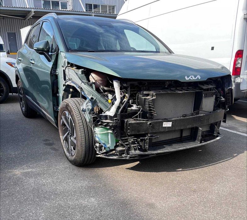 Покраска авто на Троещине, Рихтовка, кузовной ремонт авто после ДТП