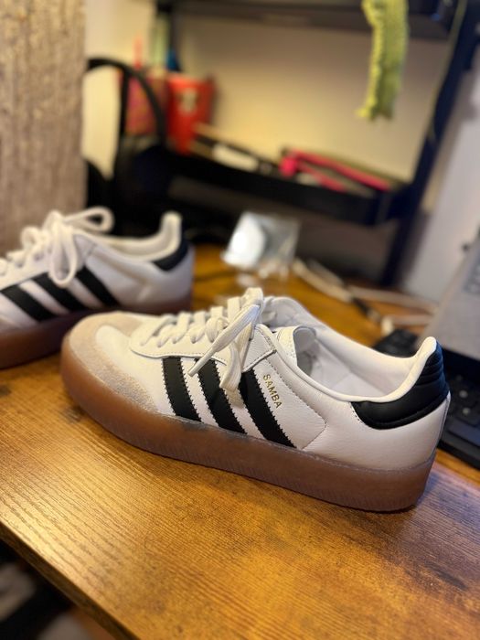 Adidas Originals Women's Sambae (engano no tamanho)