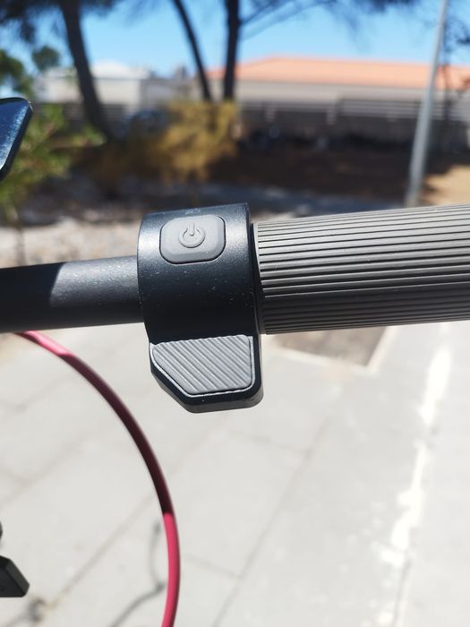 Trotinete NAVEE V25