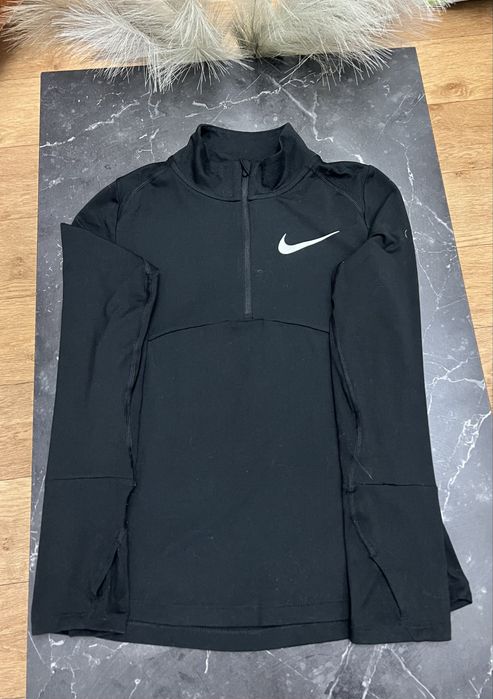 чорний спортивний лонг Nike