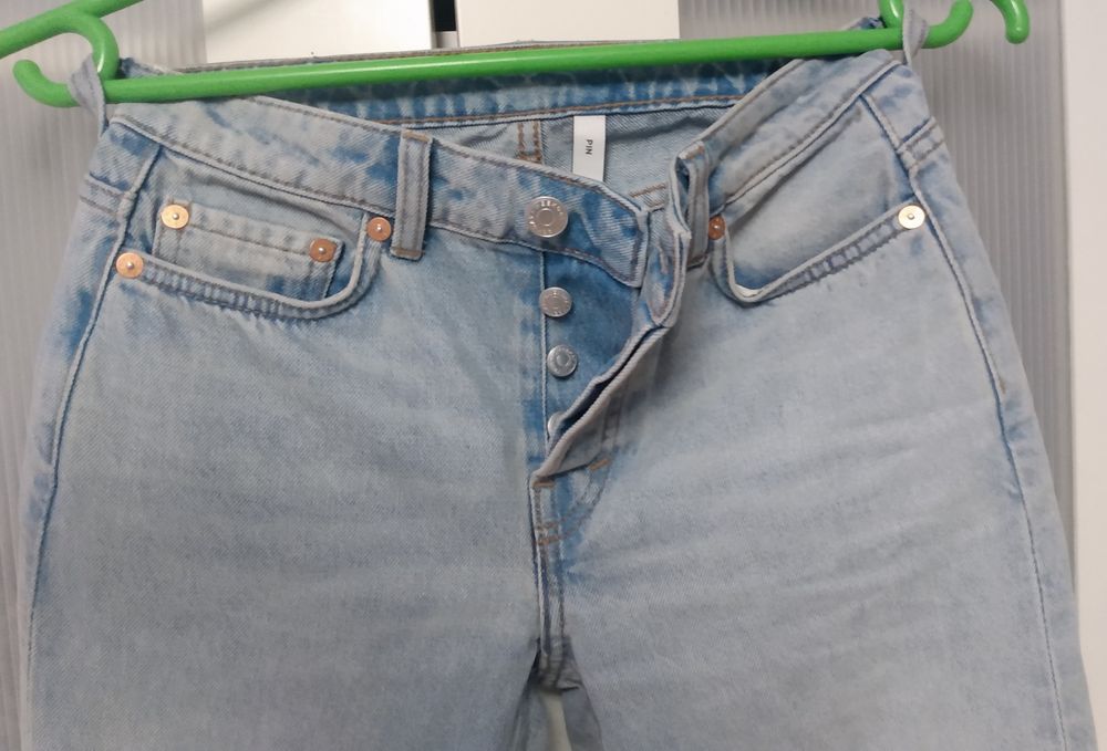 Spodnie jeansy Weekday 23, XXS