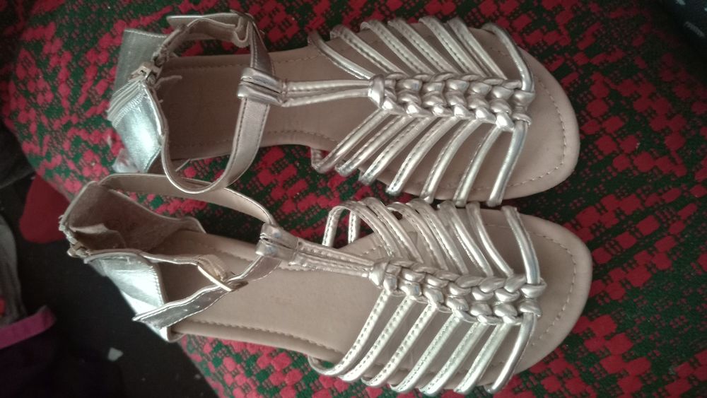 Sandały damskie-rzymianki złote rozmiar 40/41