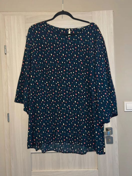 Granatowa bluzka w kwiaty plus size 4xl 5xl