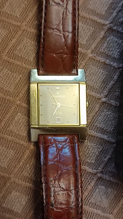 Часы наручные продаю