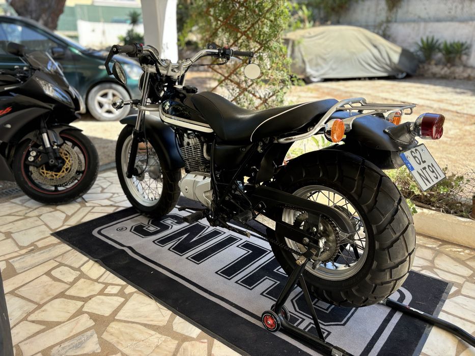 Suzuki VanVan 125