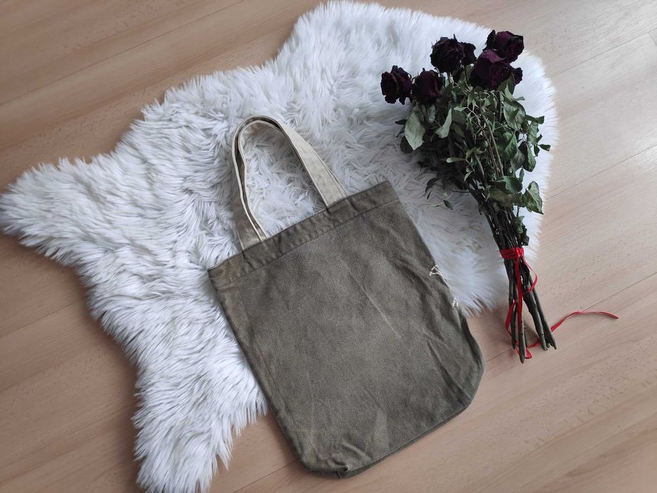 Torba zapinana na zamek