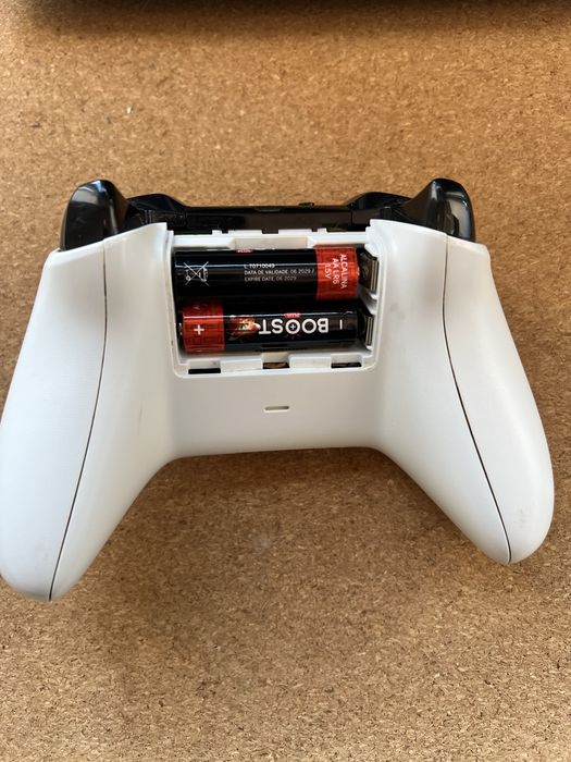 Comando Xbox One Official 2016 White