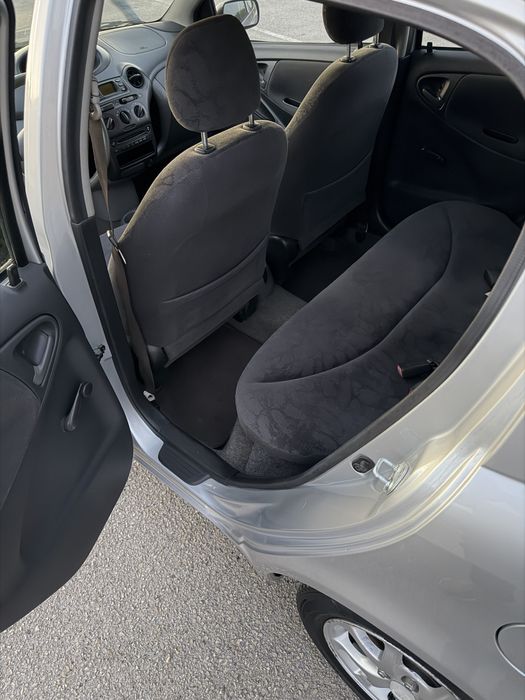 Toyota Yaris 1.4 D-4D • 132.000 Km’s • 2003