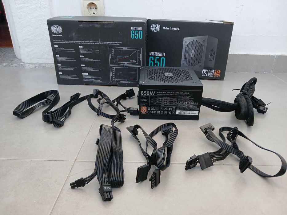 Placa Gráfica GTX GeForce Armor 1080, 8GB, & Fonte de Alimentação Cooler Master modular 80 Plus, 650 watts.