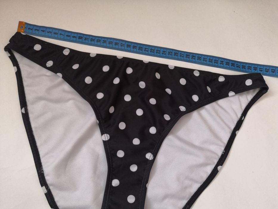 Купальник /плавки/низ від купальника бренда Vero Moda . 
Розмір XЛ.
Ст