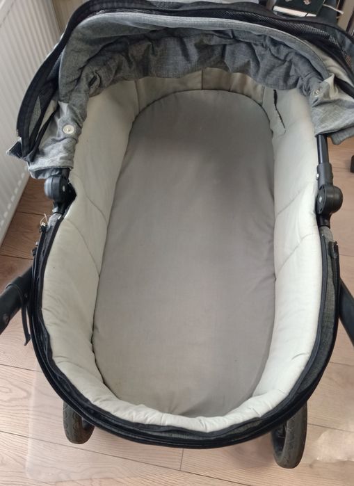 Коляска 2 в 1 Roan Bass