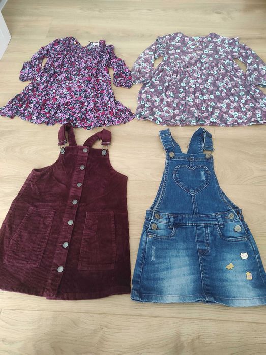 Vestidos criança como novos da Sfera tamanhos 4/5 e 5/6 anos