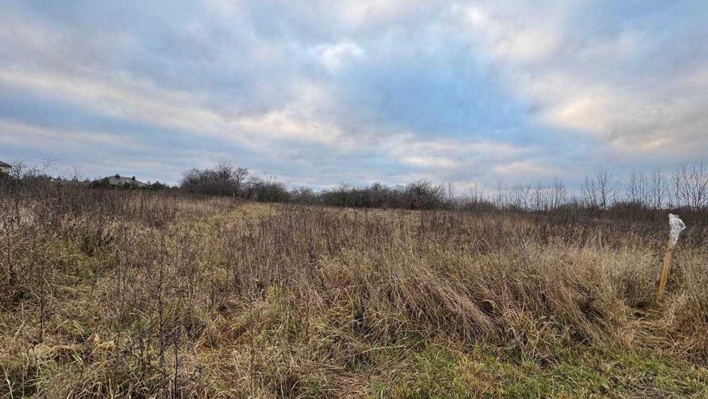 Продам земельну ділянку 11 соток с. Щітки