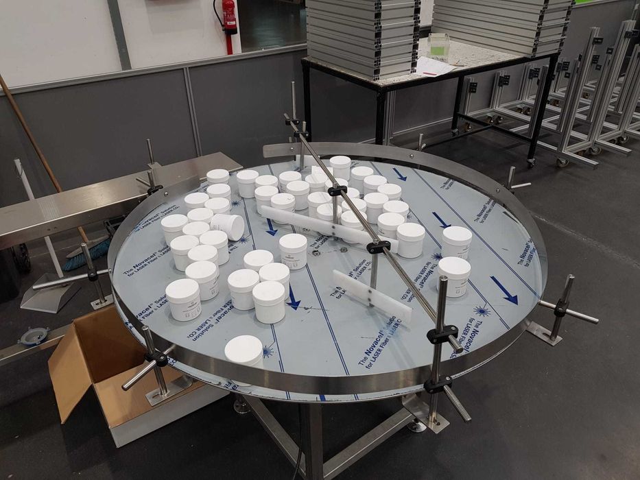 Desenhador de peças industrias, maquinas e quadros eletricos 2D e 3D