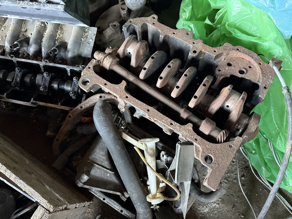 Двигатель разобраный со всем навесным Volkswagen Golf 2 1.6 Diesel