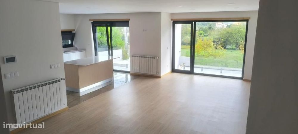 Moradia Nova Isolada à Venda na Guarda