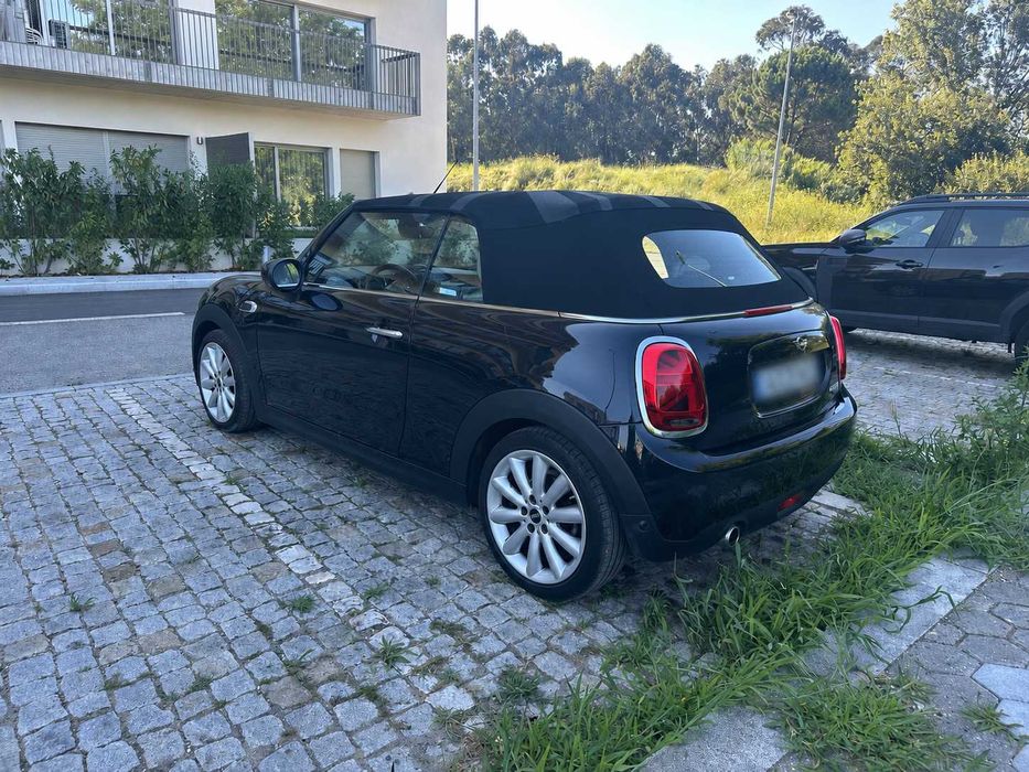 MINI Cooper Cabrio