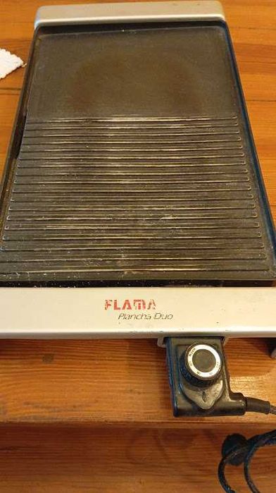 Grelhador Elétrico da marca Flama