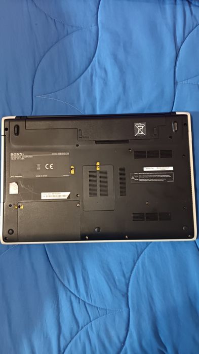 Portátil Sony cor branco modelo SYE151G17M Windows 10
