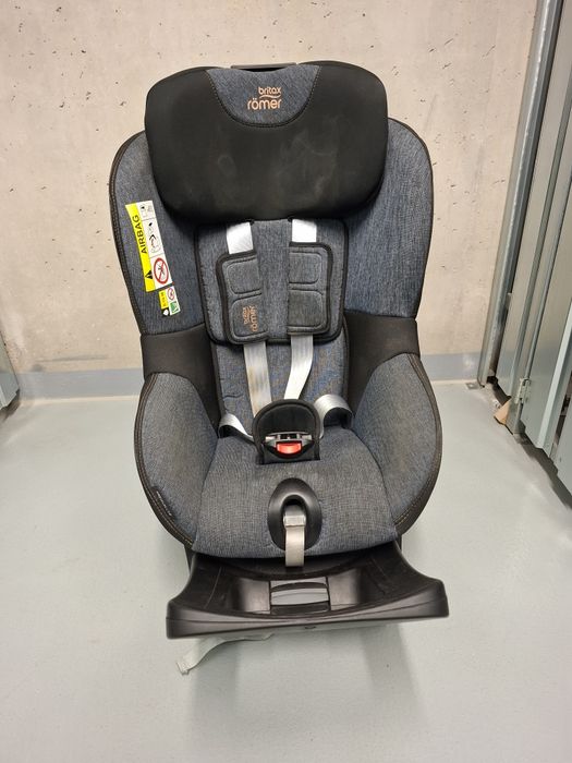 Fotelik Britax Römer Dualfix M
i-Size
