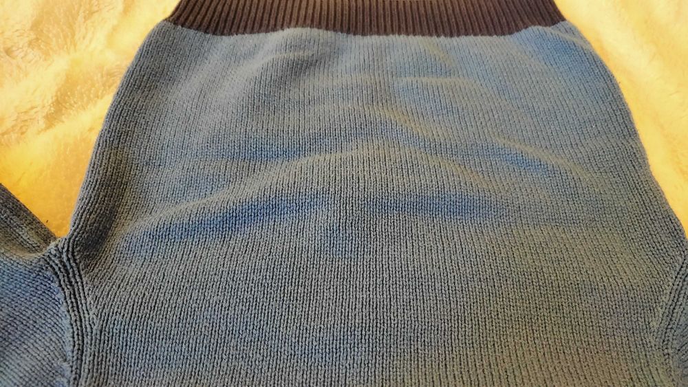 Sweter świąteczny z bałwankiem