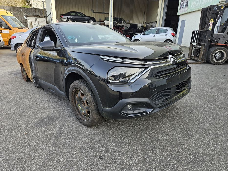 Citroën C4 X 1.2 THP de 2023 para peças