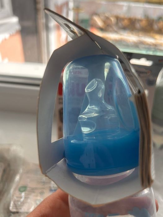 Продам бутилочки дитячі для годування та соски nuk perfect match, bibs