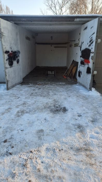 Garaż 18m² z kanałem