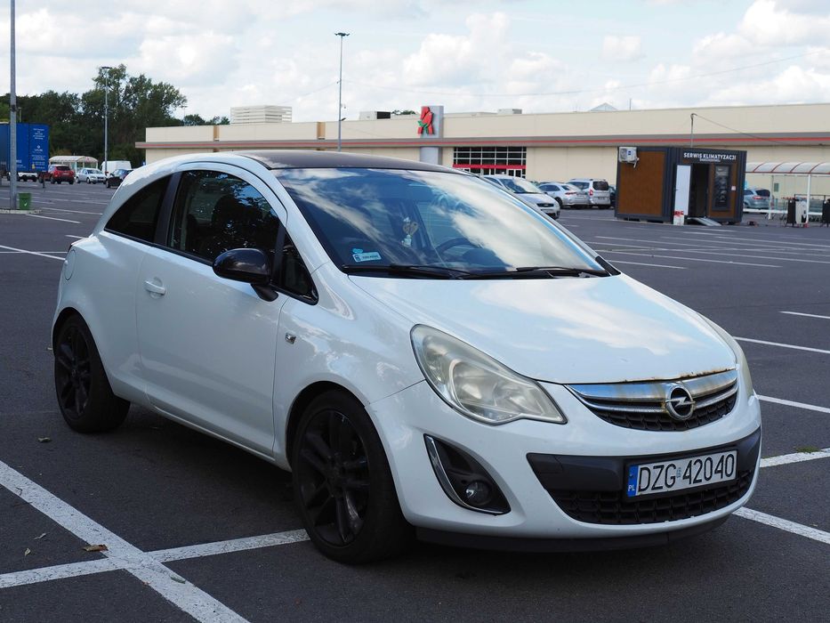 Opel Corsa 1.4V 100 km - najbardziej polecany silnik