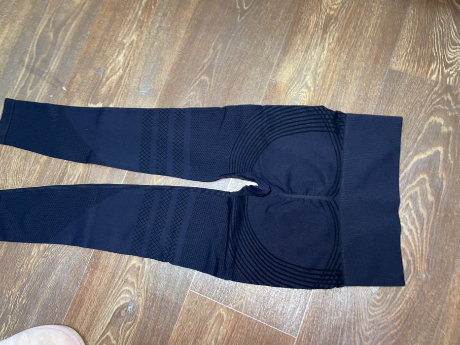 Безшовные спортивные лосины с пуш-ап