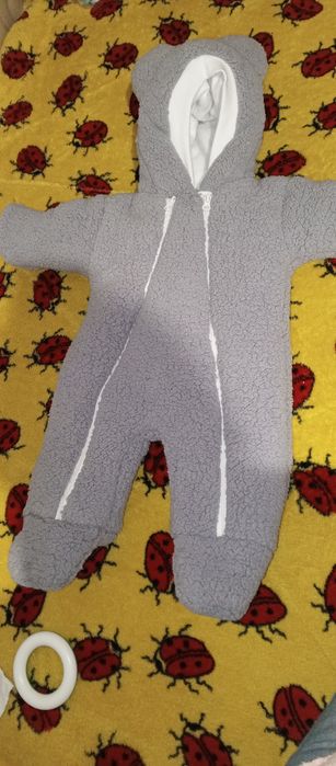 Утеплённый зимний комбинезон