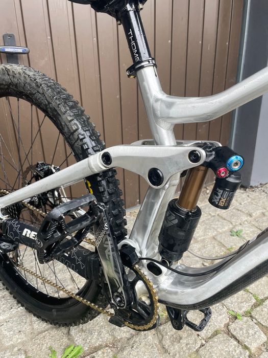 Rower zjazdowy DH zjazdowka  Scott gambler fox 49 kashima grip2hope v4