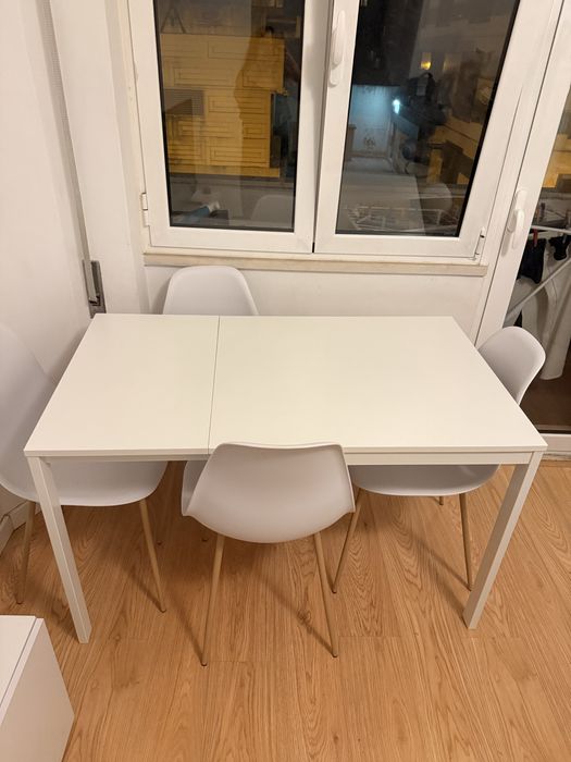 Mesa de jantar extensível