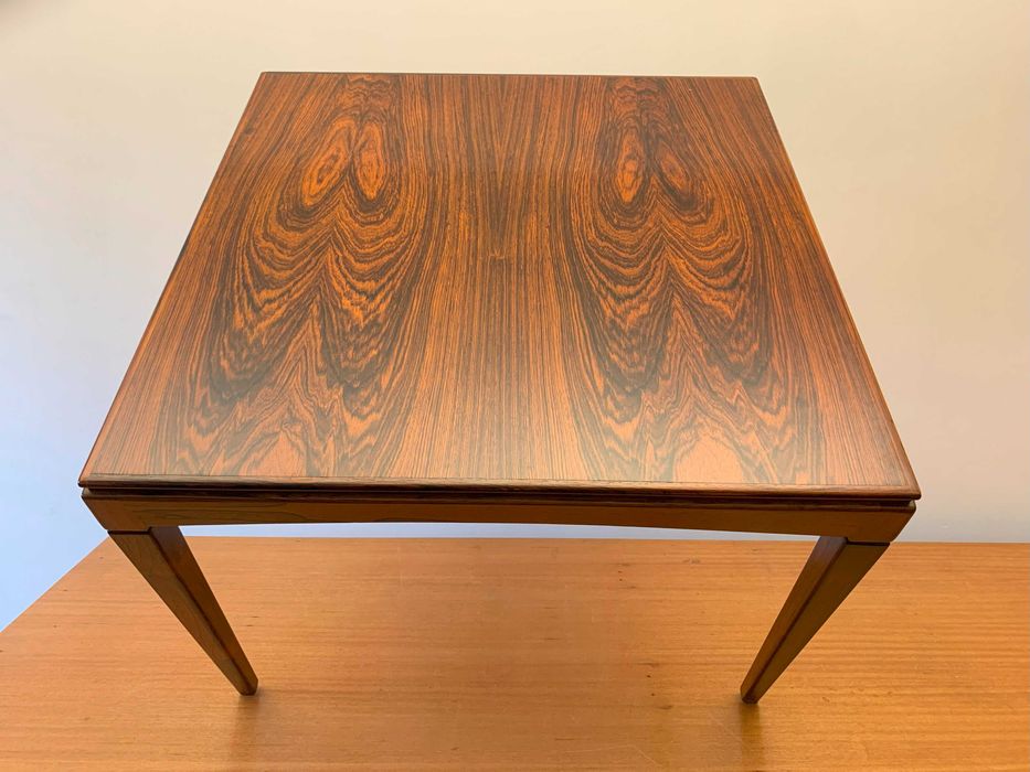 Mesa de apoio Nórdica