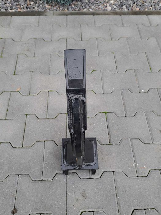 Ząb zrywający do minikoparki