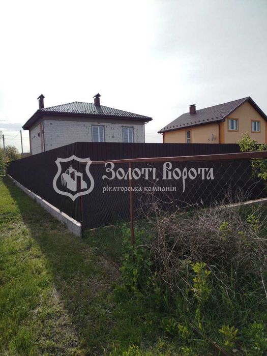 Будинок, 2 пов. Під ремонт. с. Погреби, Броварський район