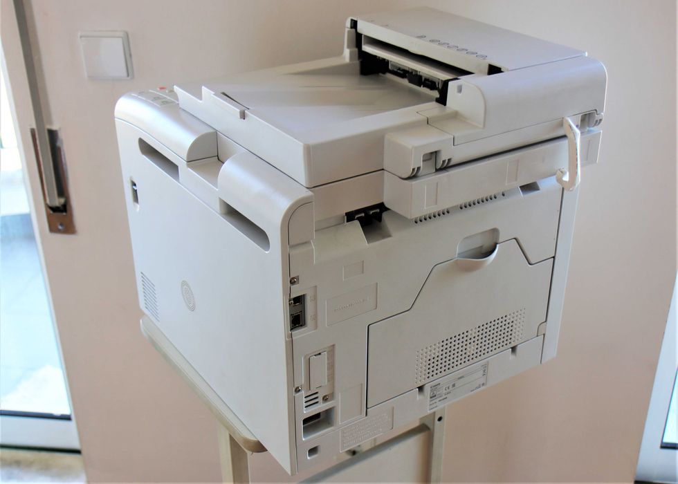 Impressora Canon i-Sensys MF8230Cn (LER DESCRIÇÃO)